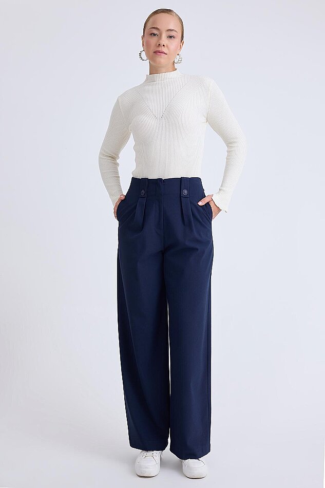Düğme Detaylı Geniş Paça Pantolon - 5
