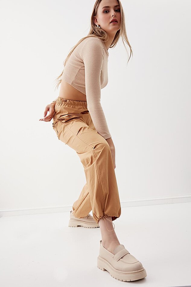 Lastik Detaylı Paraşüt Kumaş Pantolon - 8
