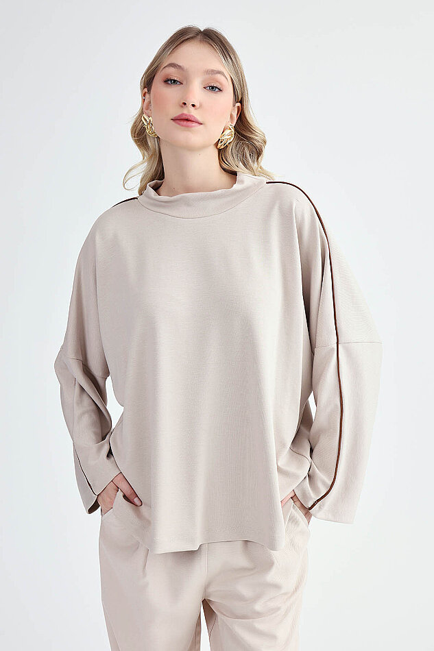 Yuvarlak Yaka Kenarı Şeritli Oversize Bluz - 6